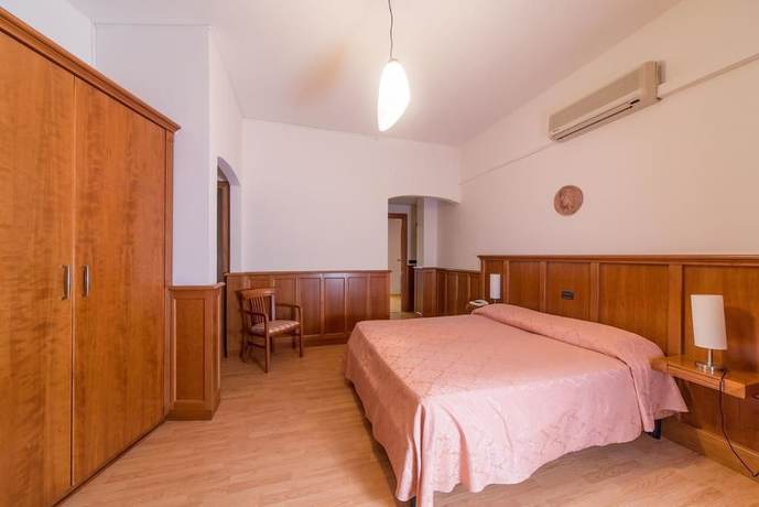 Imagen de la habitación del Hotel del Camerlengo. Foto 8