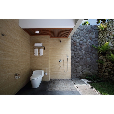 Imagen de la habitación del Hotel del Cielo Villa Jimbaran. Foto 15