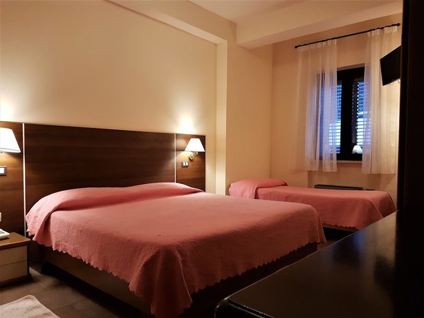 Imagen de la habitación del Hotel del Lago Ampollino. Foto 16