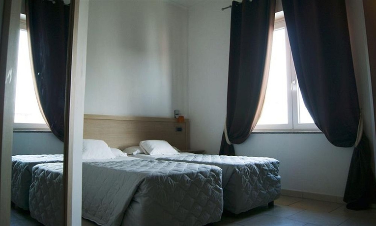 Imagen de la habitación del Hotel del Mare, Aeropuerto de Roma-Fiumicino. Foto 5
