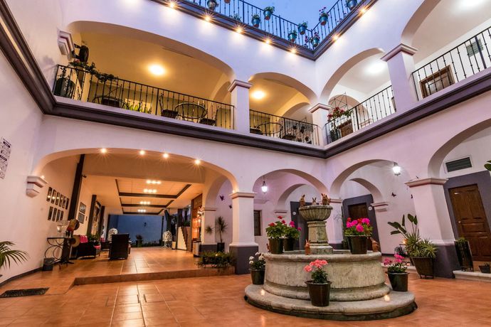 Imagen de los interiores del Hotel del Marquesado. Foto 20
