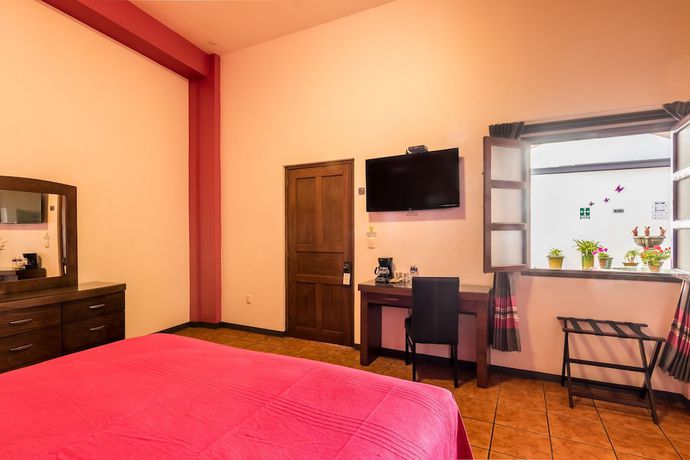 Imagen de la habitación del Hotel del Marquesado. Foto 17