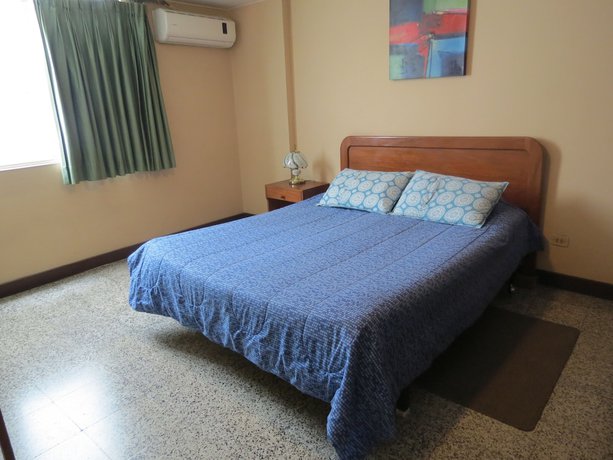 Imagen de la habitación del Hotel del Oeste BandB. Foto 14