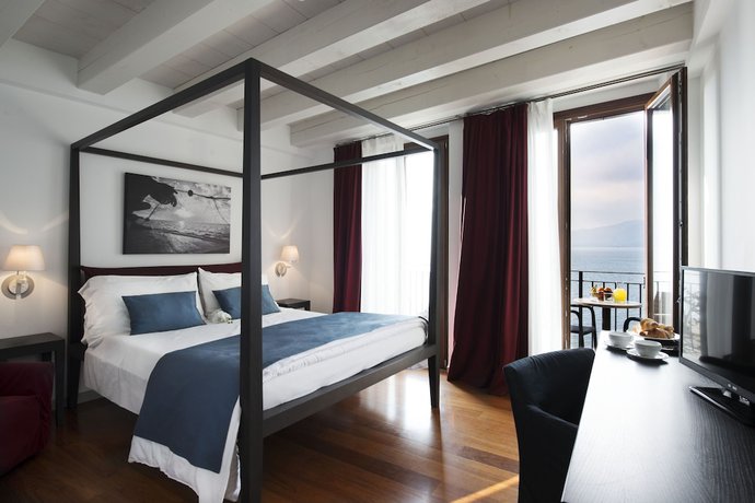 Imagen de la habitación del Hotel del Porto, Torri Del Benaco. Foto 15