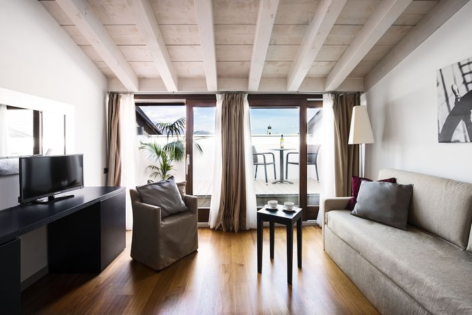 Imagen de la habitación del Hotel del Porto, Torri Del Benaco. Foto 20