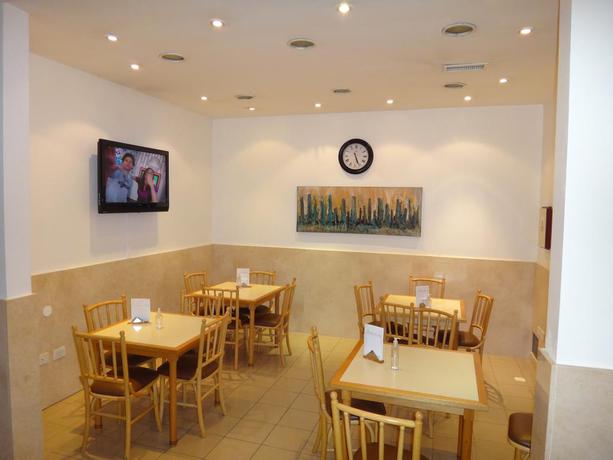 Imagen del bar/restaurante del Hotel del Sol, La Plata. Foto 2