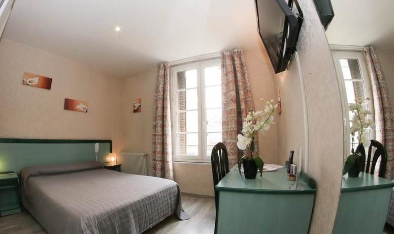 Imagen de la habitación del Hotel des 2 Nations. Foto 3