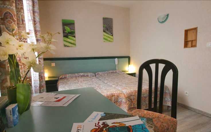 Imagen de la habitación del Hotel des 2 Nations. Foto 9