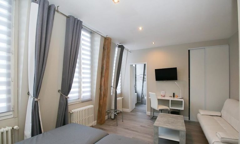 Imagen de la habitación del Hotel des 2 Nations. Foto 13