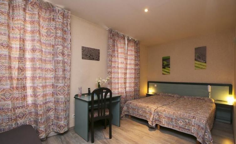 Imagen de la habitación del Hotel des 2 Nations. Foto 14