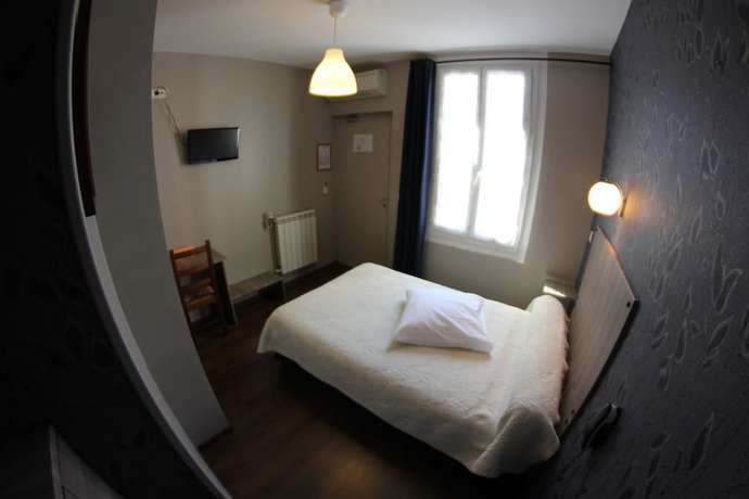 Imagen de la habitación del Hotel des Arts, Montpellier. Foto 2