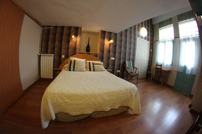 Imagen de la habitación del Hotel des Arts, Montpellier. Foto 4