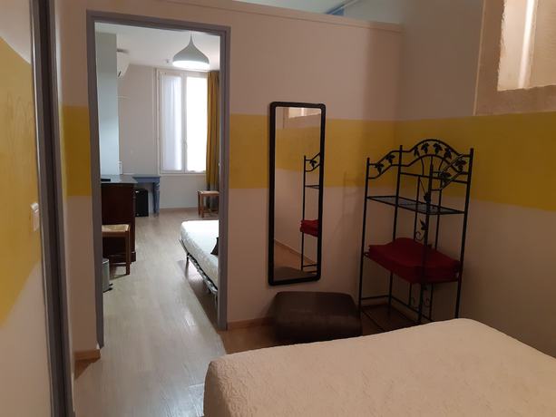 Imagen de la habitación del Hotel des Arts, Montpellier. Foto 9