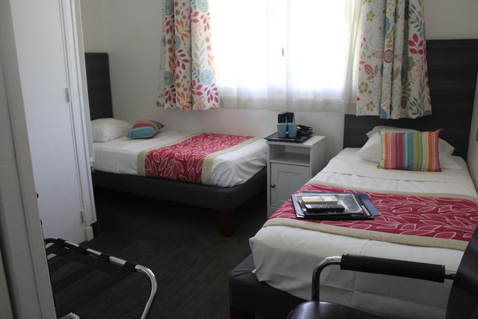Imagen de la habitación del Hotel des Cayrons. Foto 5
