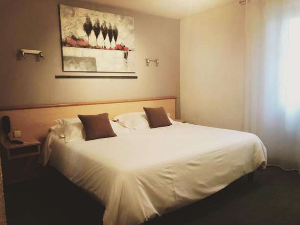 Imagen de la habitación del Hotel des Colonnes. Foto 3