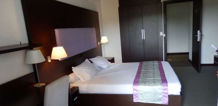 Imagen de la habitación del Hotel des Deputes. Foto 7