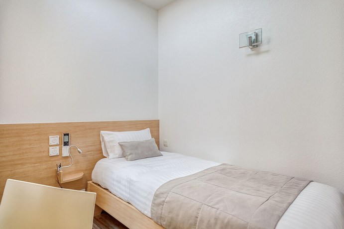 Imagen de la habitación del Hotel des Voyageurs, Burdeos. Foto 5