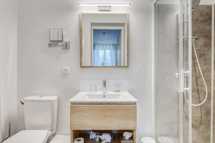 Imagen de la habitación del Hotel des Voyageurs, Burdeos. Foto 6