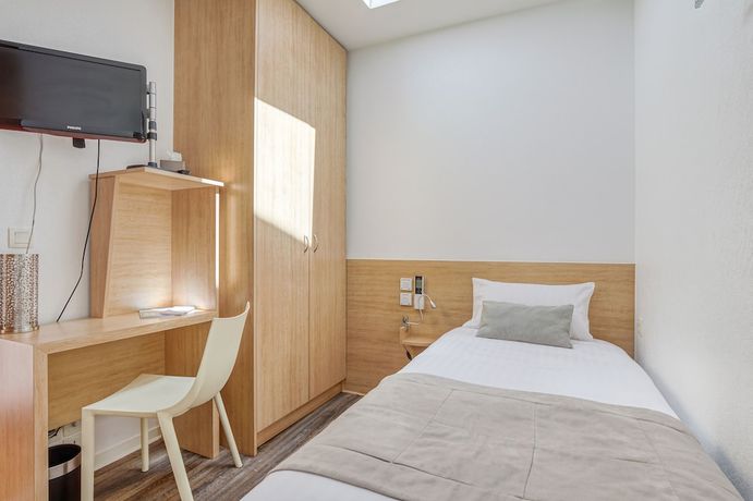Imagen de la habitación del Hotel des Voyageurs, Burdeos. Foto 19