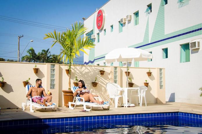 Imagen de la piscina del Hotel do Sol Executive. Foto 17