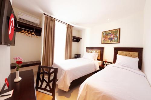 Imagen general del Hotel d\'primahotel Pattimura Makassar. Foto 3
