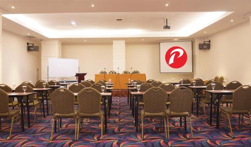Imagen general del Hotel d\'primahotel Pattimura Makassar. Foto 7