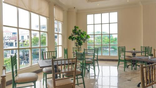Imagen general del Hotel d\'primahotel Pattimura Makassar. Foto 9