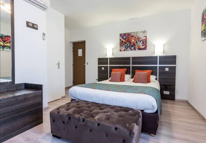 Imagen de la habitación del Hotel du Centre, Gramat. Foto 4
