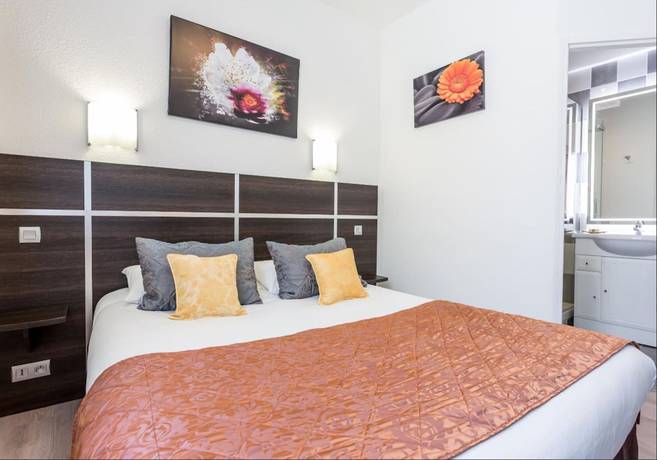 Imagen de la habitación del Hotel du Centre, Gramat. Foto 5