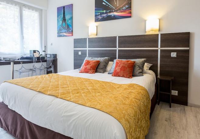 Imagen de la habitación del Hotel du Centre, Gramat. Foto 6