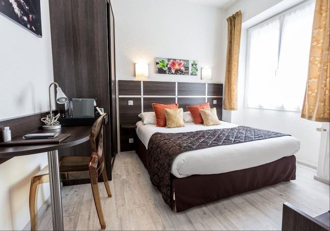 Imagen de la habitación del Hotel du Centre, Gramat. Foto 9