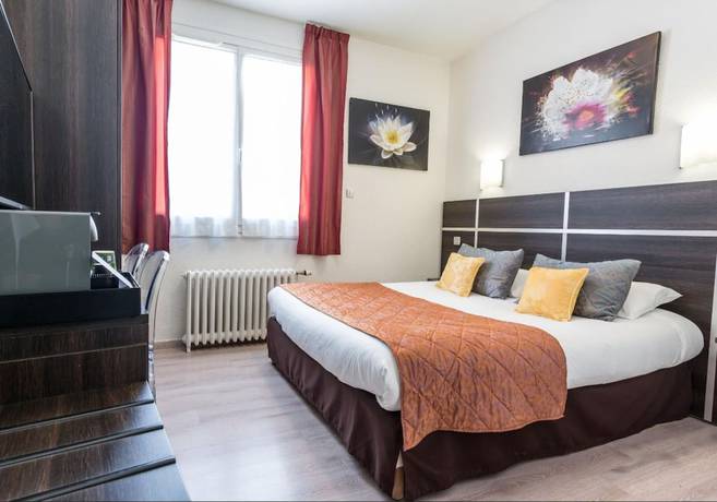 Imagen de la habitación del Hotel du Centre, Gramat. Foto 14