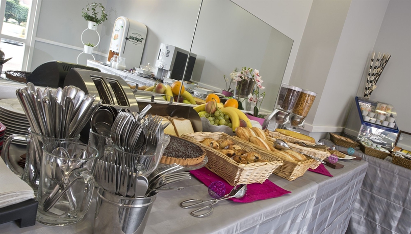 Imagen del bar/restaurante del Hotel du Ch&acirc;teau, Maisons laffitte. Foto 5