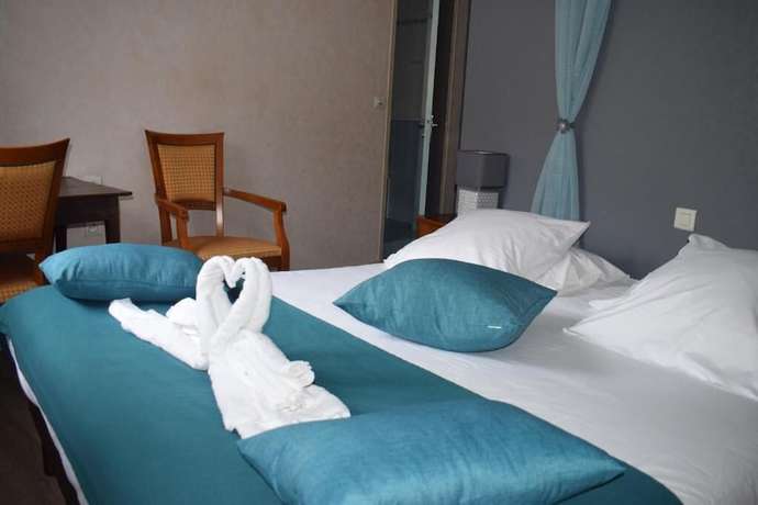 Imagen de la habitación del Hotel du Chateau, Vitre. Foto 7