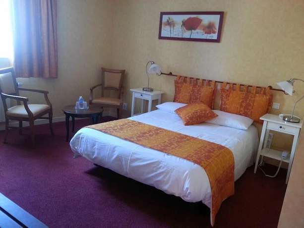 Imagen de la habitación del Hotel du Chateau, Vitre. Foto 12