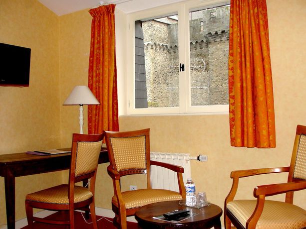 Imagen de la habitación del Hotel du Chateau, Vitre. Foto 15