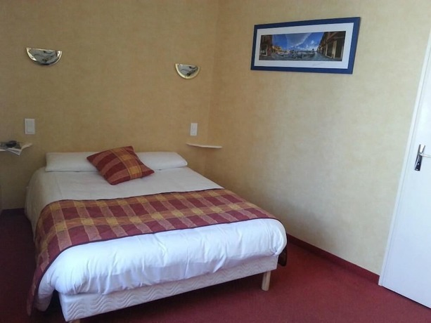 Imagen de la habitación del Hotel du Chateau, Vitre. Foto 16