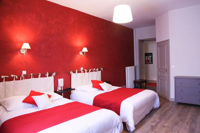 Imagen de la habitación del Hotel du Midi, ANNONAY. Foto 3
