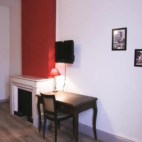 Imagen de la habitación del Hotel du Midi, ANNONAY. Foto 4