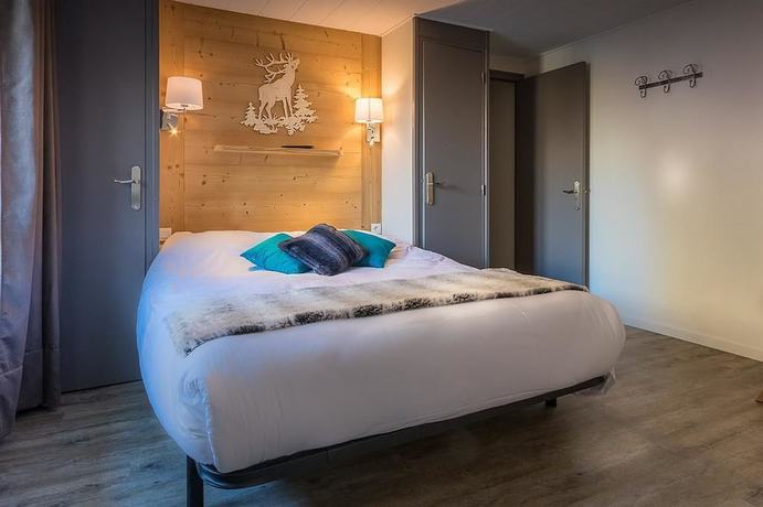 Imagen de la habitación del Hotel du Midi, Th&ocirc;nes. Foto 9