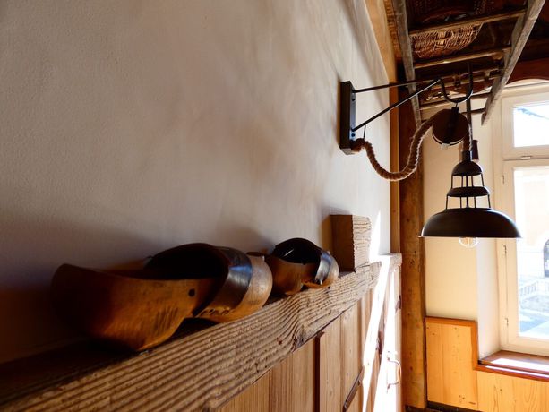 Imagen de los interiores del Hotel du Midi, Th&ocirc;nes. Foto 20