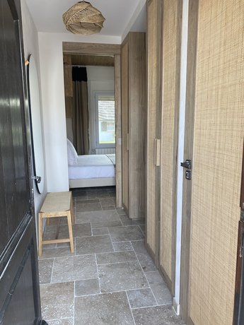 Imagen de la habitación del Hotel du Pont Blanc. Foto 7