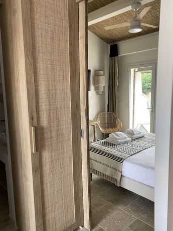 Imagen de la habitación del Hotel du Pont Blanc. Foto 10