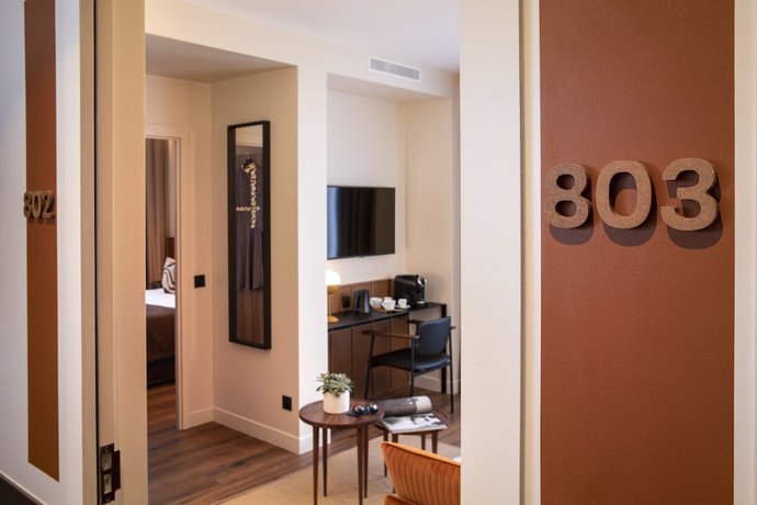 Imagen de la habitación del Hotel du Port, NOGENT SUR MARNE. Foto 14