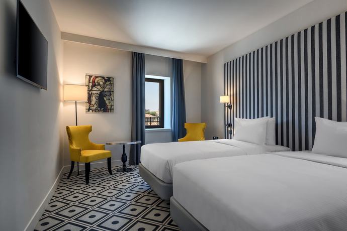 Imagen de la habitación del Hotel du Roi & Spa by SOWELL COLLECTION. Foto 17