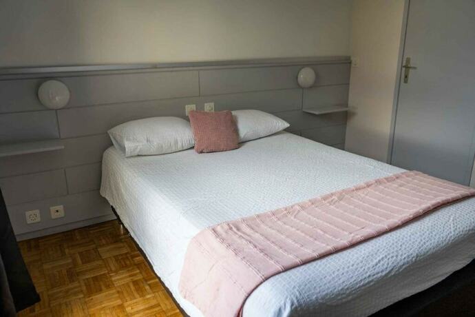 Imagen de la habitación del Hotel du Val. Foto 20