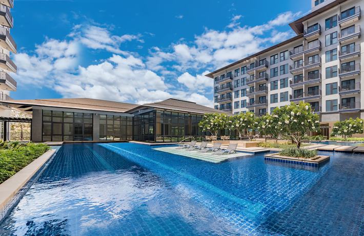Imagen de la piscina del Hotel dusitD2 Davao. Foto 15