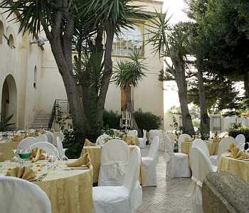 Imagen de los exteriores del Hotel e Resort Villa Favorita. Foto 13