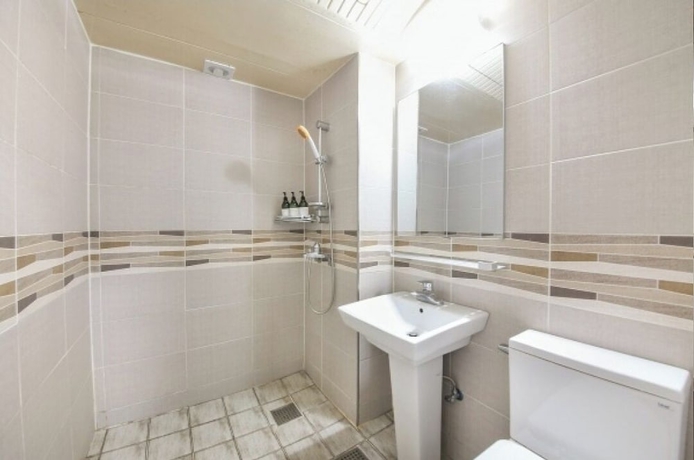 Imagen de la habitación del Hotel e motel. Foto 3