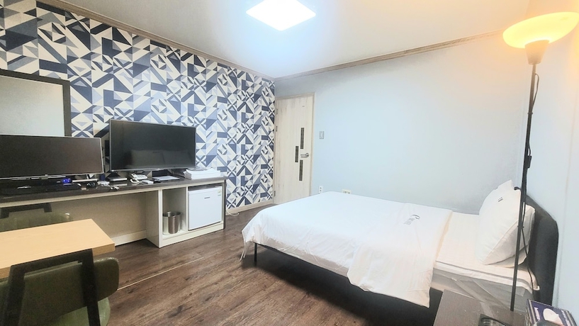 Imagen de la habitación del Hotel e motel. Foto 12